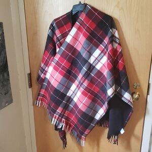 RACHEL Rachel Roy Red White  Black Bold Plaid Cape Reversible NWT